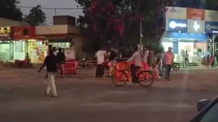 ସୁନ୍ଦରଗଡ ସହର: ହସ୍ପିଟାଲ ଛକରେ ଥିବା ଟ୍ରାଫିକ ସମସ୍ୟାକୁ ଦୂର କରିବା ପାଇଁ ରାସ୍ତା ପ୍ରଶସ୍ତିକରଣ କାର୍ଯ୍ୟ ଆରମ୍ଭ
