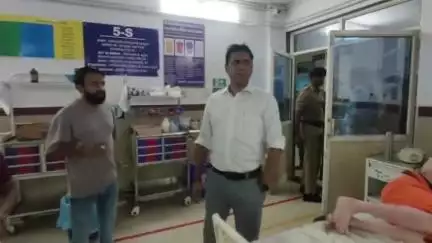 दतिया नगर: दतिया के नवांगत कलेक्टर स्वप्निल वानखेड़े ने किया जिला अस्पताल का निरीक्षण, अव्यवस्थाएं दूर करने के दिए निर्देश