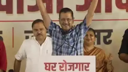 आम आदमी पार्टी के राष्ट्रीय संयोजक अरविंद केजरीवाल ने कहा BJP के बुलडोज़र को दिल्ली की जनता जवाब देगी। AAP उठाएगी आवाज़, गरीबों के उजड़ते घरों का होगा हिसाब। जंतर-मंतर से LIVE