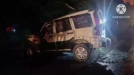 আড়শা: ১৮ নম্বর জাতীয় সড়কের কোরাং এলাকায় স্করপিও নিয়ন্ত্রণ হারিয়ে উল্টে গিয়ে আহত সাত জন