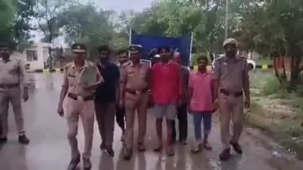 अकबरपुर: थाना रनिया पुलिस ने चोरी की घटना में शामिल पांच वांछित अभियुक्तों को चोरी के माल सहित किया गिरफ्तार
