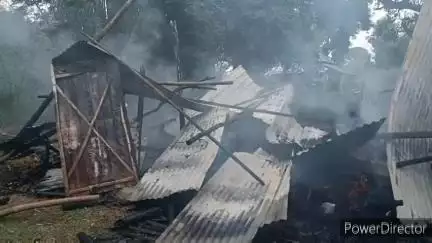 नादौन: कुठार क्षेत्र में एक परिवार का पशुशेड जलकर हुआ राख, अंदर स्टोर किया हुआ सीमेंट, लकड़ी और घास जाली