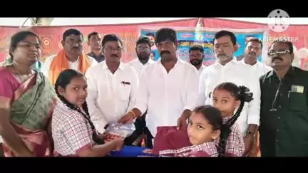 కట్టంగూర్: ప్రభుత్వ పాఠశాలలో నాణ్యమైన విద్య అందుతుంది: ఎమ్మెల్యే వేముల వీరేశం