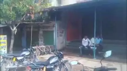 दीगोद: दीगोद कस्बे में किराना व्यापारी पर चाकू के हमले के बाद व्यापारियों में रोष, बाजार बंद कर किया प्रदर्शन
