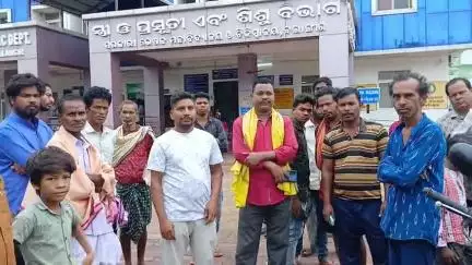 ବଲାଙ୍ଗୀର: ଭୀମ ଭୋଇ ମେଡ଼ିକାଲ୍‌ରେ ପୁଣି ବାଇକ୍ ଚୋରି, ରୋଗୀ ସଂପର୍କୀୟ ମଧ୍ୟରେ ଅସନ୍ତୋଷ
#jansamasya