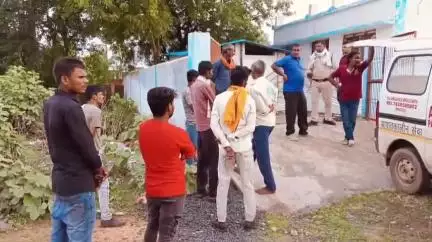रीठी: रीठी रेलवे स्टेशन पर ट्रेन से कटकर हुई अज्ञात वृद्ध महिला की मौत, शिनाख्त हुई