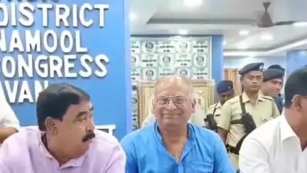 বোলপুর-শ্রীনিকেতন: বীরভূমের তৃণমূল জেলা কমিটির বৈঠকে ডাক না পেয়ে সংবাদমাধ্যমে মুখ খুললেন মুখপাত্র জামশেদ আলী খান।