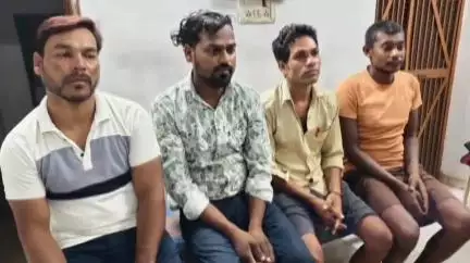 रुपये-पैसों का दाव लगाकर जुआ खेलने वाले 4 आरोपियों को थाना सक्ती पुलिस ने किया गिरफ्तार