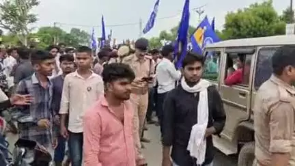 करछना: भडे़वरा बाजार में हुई हिंसा मामले में उपद्रवियों पर गैंगस्टर व एनएसए के तहत कार्रवाई होगी, पहचान कर पुलिस दे रही दबिश