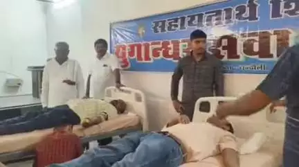 चकिया: जिला संयुक्त चिकित्सालय चकिया में युगान्धर सेवा समिति द्वारा रक्तदान शिविर का आयोजन किया गया