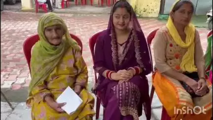 हमीरपुर: लाहलड़ी गांव में सांसद मोबाइल स्वास्थ्य सेवा ने लगाया स्वास्थ्य शिविर