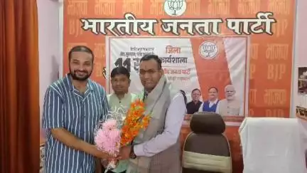 पौड़ी: राज्य खेल मंत्री हेमराज बिष्ट का पौड़ी आगमन, भाजपा कार्यालय में पदाधिकारियों और कार्यकर्ताओं ने किया भव्य स्वागत