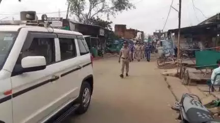 पटेरा: रैपिड एक्शन फोर्स ने हिण्डोरिया थाना क्षेत्र के संवेदनशील इलाकों में किया फ्लैग मार्च