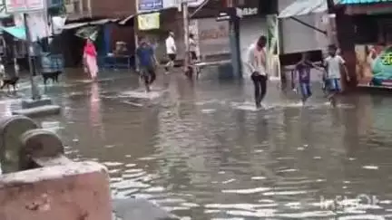 सिकंंदराबाद: बारिश ने सिकंदराबाद में खोली नगर पालिका अफसरों की पोल, जलभराव से हो रही है लोगों को परेशानी #jansamasya