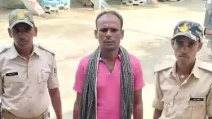 बेन: मुरगामा गांव से पुलिस ने शराबी व्यक्ति को किया गिरफ्तार