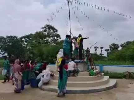 মুরারই ২: জগন্নাথপুর গ্রামে জগন্নাথপুর চাঁদ ভাইরো ক্লাবের পরিচালনায় হুল দিবস পালন