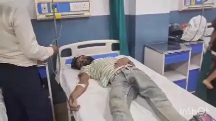 संभल: सदर कोतवाली के मंडी किशन दास सराय में बारिश के कारण छत गिरने से पति-पत्नी, एक बच्चा और उसकी मां सहित 4 घायल