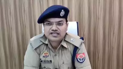 ठाकुरद्वारा: थाना भगतपुर पुलिस ने थाना क्षेत्र में ज्वैलरी शॉप से नकबजनी के 1 अभियुक्त को पुलिस मुठभेड़ में पकड़ा: एसपी देहात