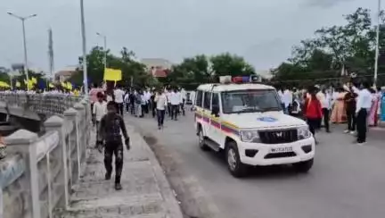 जालना: जालन्यात आमदार गोपीचंद पडळरांविरोधात ख्रिश्चन समाजाचा गांधी चमन ते जिल्हाधिकारी कार्यालयापर्यंत आक्रोश मोर्चा...