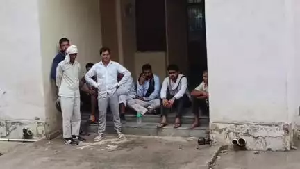 एटा: गोला कुआं के समीप रोड एक्सीडेंट में मृतक युवक की पहचान, मृतक मुकंदपुर जनपद मैनपुरी का निवासी, परिजन पहुंचे पीएम हाउस