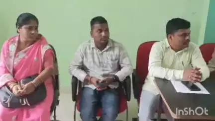ବୀରମହାରାଜପୁର: ମୁରସୁଣ୍ଢି ପଞ୍ଚାୟତ ସଭାଗୃହରେ  ପଞ୍ଚାୟତ ସ୍ତରୀୟ ଅଭିଯୋଗ ଶୁଣାଣୀ ଶିବିର ଅନୁଷ୍ଠିତ