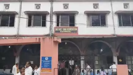 किशनगंज: जिला अधिवक्ता संघ ने दी श्रद्धांजलि, वरिष्ठ अधिवक्ता मो. आरिफ का निधन
