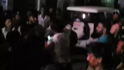 పెద్దాపురం మరిడమ్మ జాతర సంబరాలలో, మద్యం మత్తులో యువకులు ఒకరిపై ఒకరు దాడి, కొంతమంది యువకులకు తీవ్ర గాయాలు.