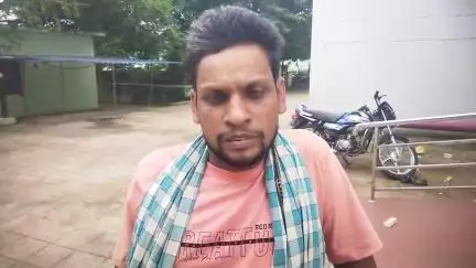 ନୟାଗଡ ସଦର: ମଗର ବନ୍ଧ ଗ୍ରାମ ରେ ଝାଡା ବାନ୍ତି ରେ ଜଣେଯୁବକ ମୃତ,ଶବ ଗୃହ ଠାରେ ସମ୍ପର୍କୀୟ ଙ୍କ ପ୍ରତିକ୍ରିୟା