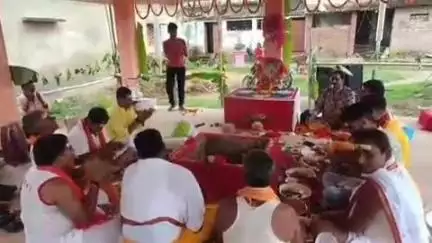 खैरा: रायपुरा काली मंदिर में अखंड रामधुन का हुआ आयोजन