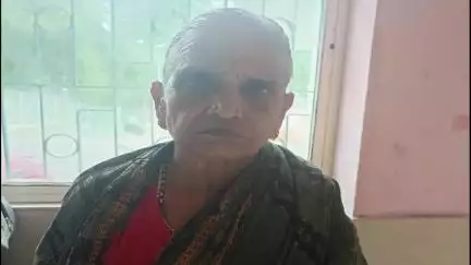 ଫୁଲବାଣୀ ସହର: ଫୁଲବାଣୀ ଠାରେ ଜିଲ୍ଲାପାଳଙ୍କ ଅଭିଯୋଗ ଶୁଣାଣି ଶିବିରରେ ବର୍ଦ୍ଧିତ ଭତ୍ତା ପାଇଁ ଦାବି କଲେ ବୃଦ୍ଧା ଚମ୍ପାବତି ପ୍ରଧାନ