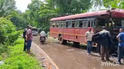 सावंतवाडी: पानवळ-बांदा येथे दोन एसटी बसची समोरासमोर धडक, तीन प्रवासी जखमी