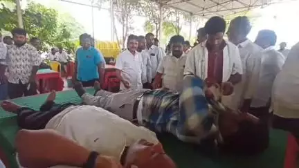 కనిగిరి: పట్టణంలోని అమరావతి గ్రౌండ్ నందు మెగా రక్తదాన శిబిరాన్ని ప్రారంభించిన కనిగిరి ఎమ్మెల్యే ముక్కు ఉగ్ర నరసింహారెడ్డి