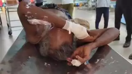 கடலூர்: மகன் வாங்கிய கடனுக்காக தந்தையை காரில் கடத்தி சரமாரி தாக்குதல், குடிகாட்டில் தந்தையை மீட்டு மருத்துவமனையில் போலீசார் அனுமதித்தனர்