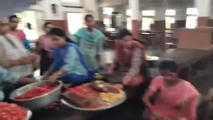సిరిసిల్ల: చిన్న బోనాల గురుకుల హాస్టల్ మెస్ కాంట్రాక్టర్ పై చర్యలు తీసుకోవాలి: మాజీ వార్డు కౌన్సిలర్ బొల్గాం నాగరాజు