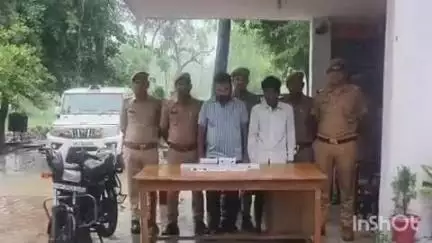मितौली: नीमगांव थाना पुलिस और क्राइम ब्रांच की संयुक्त टीम ने कुंडल छीनने वाले 2 अभियुक्तों को किया गिरफ्तार