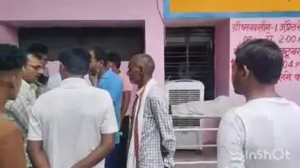 सोहावल: खिरौनी बरम बाबा के पास मोटरसाइकिल की आमने-सामने टक्कर में एक की मौत, दो गंभीर रूप से घायल
