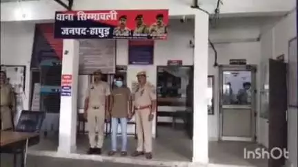 गढ़मुक्तेश्वर: गांव वैट के पास से पुलिस ने वारदात करने की फिराक में घूम रहे एक अभियुक्त को तमंचे के साथ किया गिरफ्तार