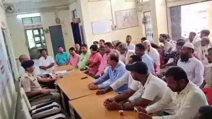 सुपौल: सुपौल सदर थाना परिसर में मोहर्रम पर्व को लेकर शांति समिति के सदस्यों के साथ बैठक आयोजित