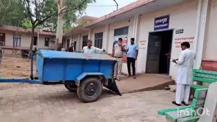 चरखी दादरी: काकड़ौली हुक्मी: सरपंच के खेत में फांसी लगाने वाले युवक की शिनाख्त नहीं, पुलिस ने किया अंतिम संस्कार