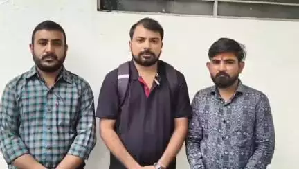 बड़गांव: जयसमंद क्षेत्र के लोगों ने MLA पर विकास में भेदभाव का आरोप लगाया, कलेक्ट्रेट में सांसद को सौंपा ज्ञापन