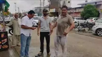 अम्बाला: मुलाना: फर्नीचर शोरूम के बेसमेंट में पानी घुसने से मालिक को हुआ नुकसान, डीजल डालकर आत्मदाह का प्रयास