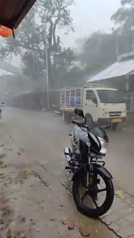 #शिवगढ़ 
शिवगढ़ मैं मूसलाधार बारिश