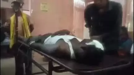 झाझा: झाझा मुख्य बाजार स्थित दुर्गामंदिर चौक पर तेज रफ्तार बाइक की टक्कर से युवक घायल, निजी अस्पताल में भर्ती