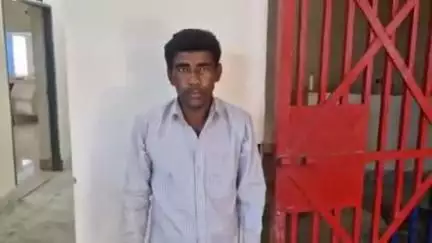 श्रीनगर: विदेशी शराब के साथ एक व्यक्ति को श्रीनगर पुलिस ने किया गिरफ्तार, भेजा जेल