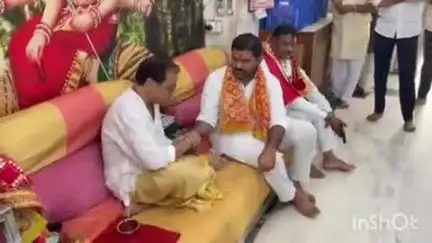 દાંતા: જિલ્લા કોંગ્રેસના નવનિયુક્ત જિલ્લા અધ્યક્ષ ગુલાબસિંહ રાજપુત પહોંચ્યા અંબાજી,અંબાજી મંદિરમાં જિલ્લા અધ્યક્ષએ કર્યા દર્શન.