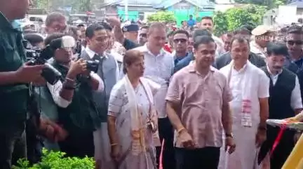 গোলাঘাট: ৭ কোটি ৯২ লাখ ব্যয় সাপেক্ষে নিৰ্মিত  কৰ্ট ৰোড স্থিত   ইণ্ডৰ ষ্টেডিয়াম মুকলি মুখ্যমন্ত্ৰী ড° হিমন্ত বিশ্ব শৰ্মাৰ