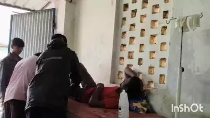 लखनपुर: बिनकरा जंगल में खुखड़ी उठाने गए ग्रामीण पर जंगली भालू ने किया हमला, लखनपुर अस्पताल में उपचार जारी