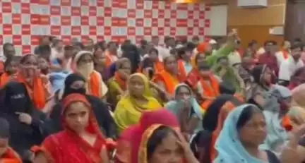 पटना ग्रामीण: भाजपा कार्यालय पहुंचे मुस्लिम समुदाय के लोग, वक्फ बोर्ड में हिस्सेदारी की मांग की