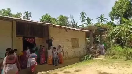 সোণাৰি: ফাৰ্মাচীলৈ ঔষধ আনিবলৈ গৈ সন্ধানহীন মাহমৰাৰ ভালুকনি গাঁৱৰ দুই ছাত্ৰ, পৰিয়ালৰ মাজত হাহাকাৰ পৰিৱেশ