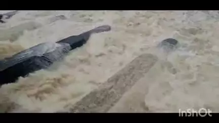 বরজোড়া: বড়জোড়ায় এলাকার দুর্গাপুর ব্যারেজ থেকে প্রায় ৪৪১৫০ কিউসেক জল ছাড়ল ডি.ভি.সি.